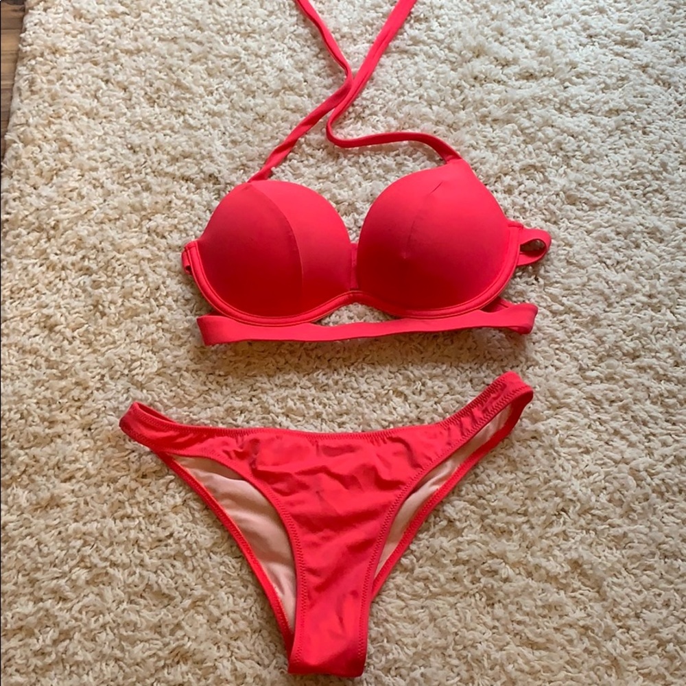 Victoria’s Secret push-up bikini